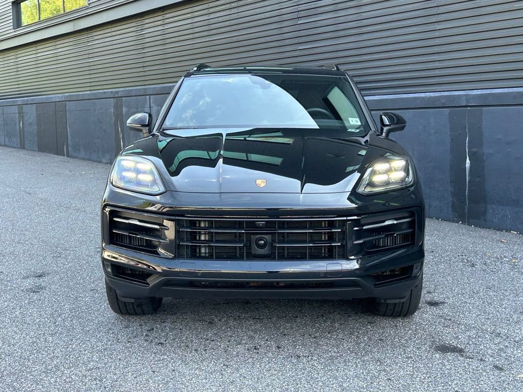 Certified 2025 Porsche Cayenne AWD/4WD image 13