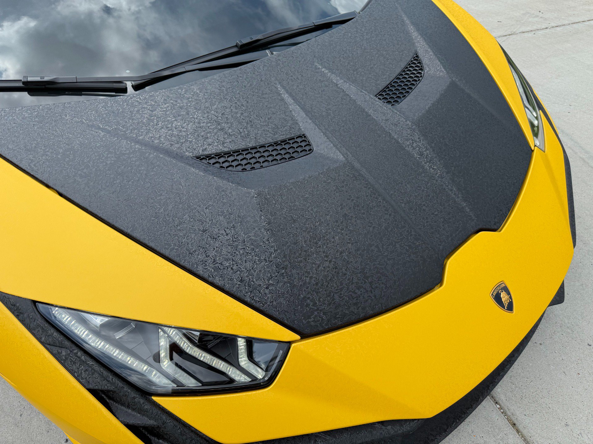 Used 2024 Lamborghini Huracan Tecnica RWD image 48