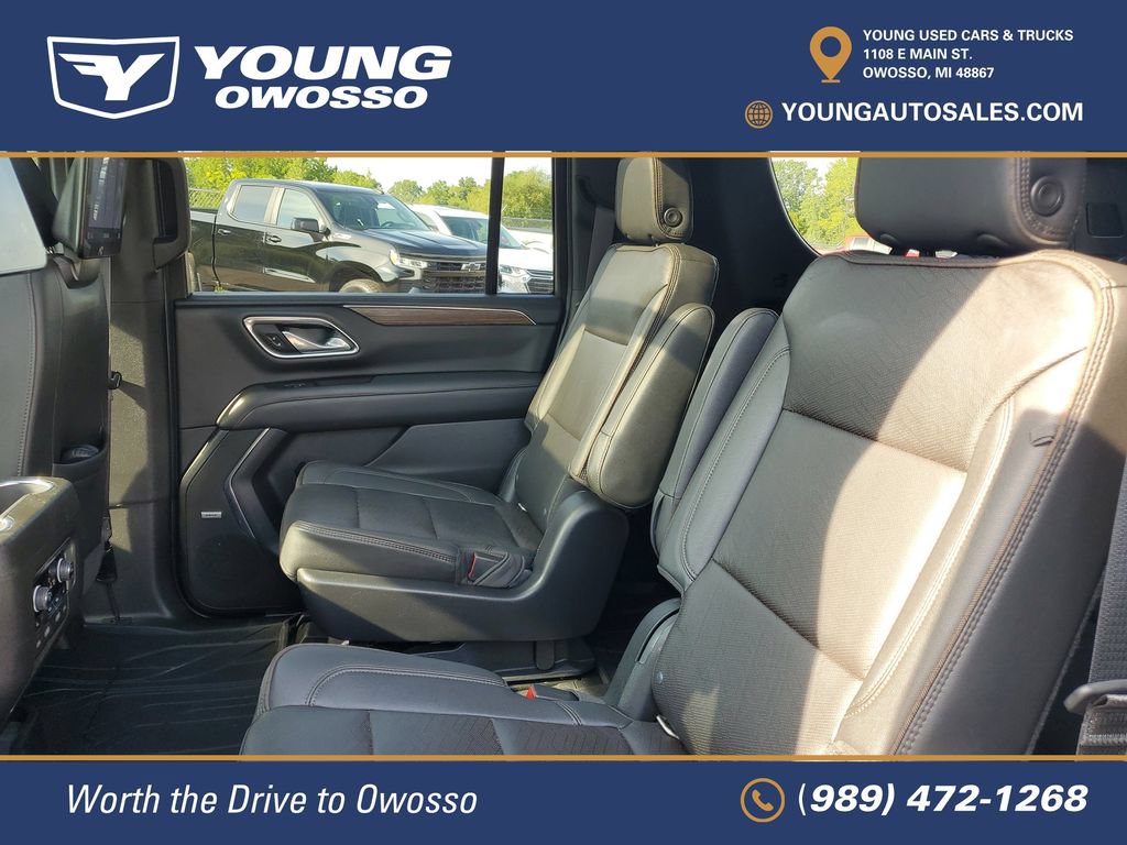 Used 2021 Chevrolet Suburban High Country w/ Premium Package 2 AWD/4WD image 30
