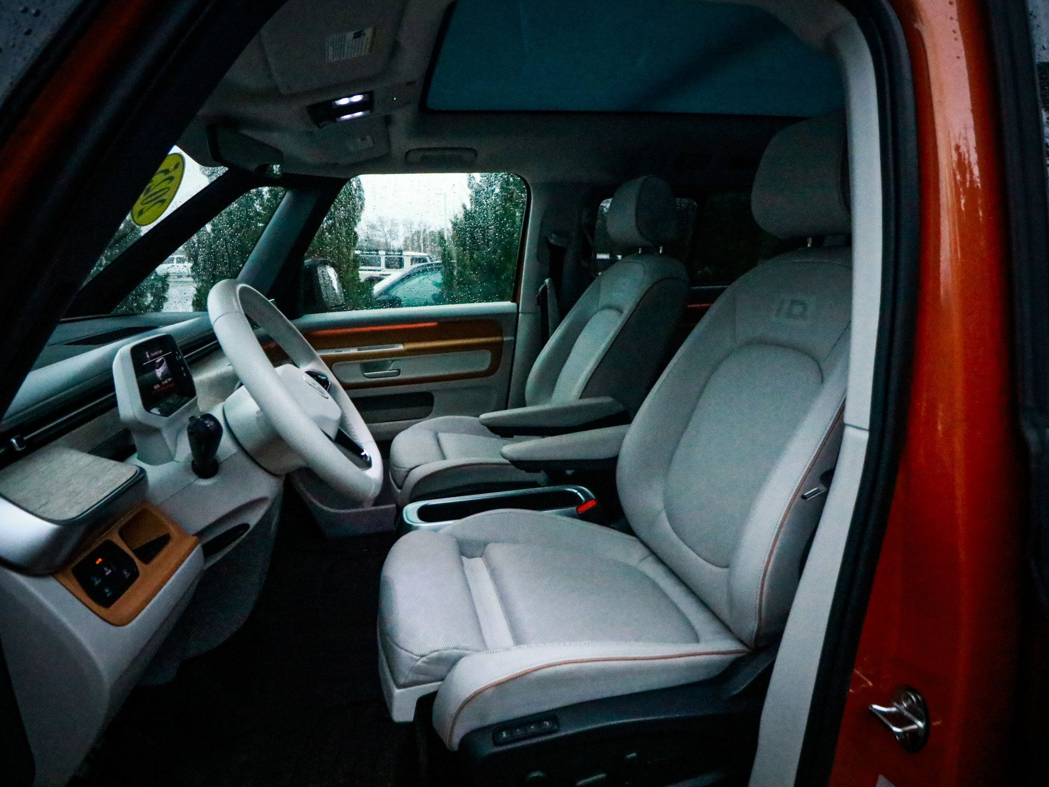 Used 2025 Volkswagen ID. Buzz 1st Edition image 16