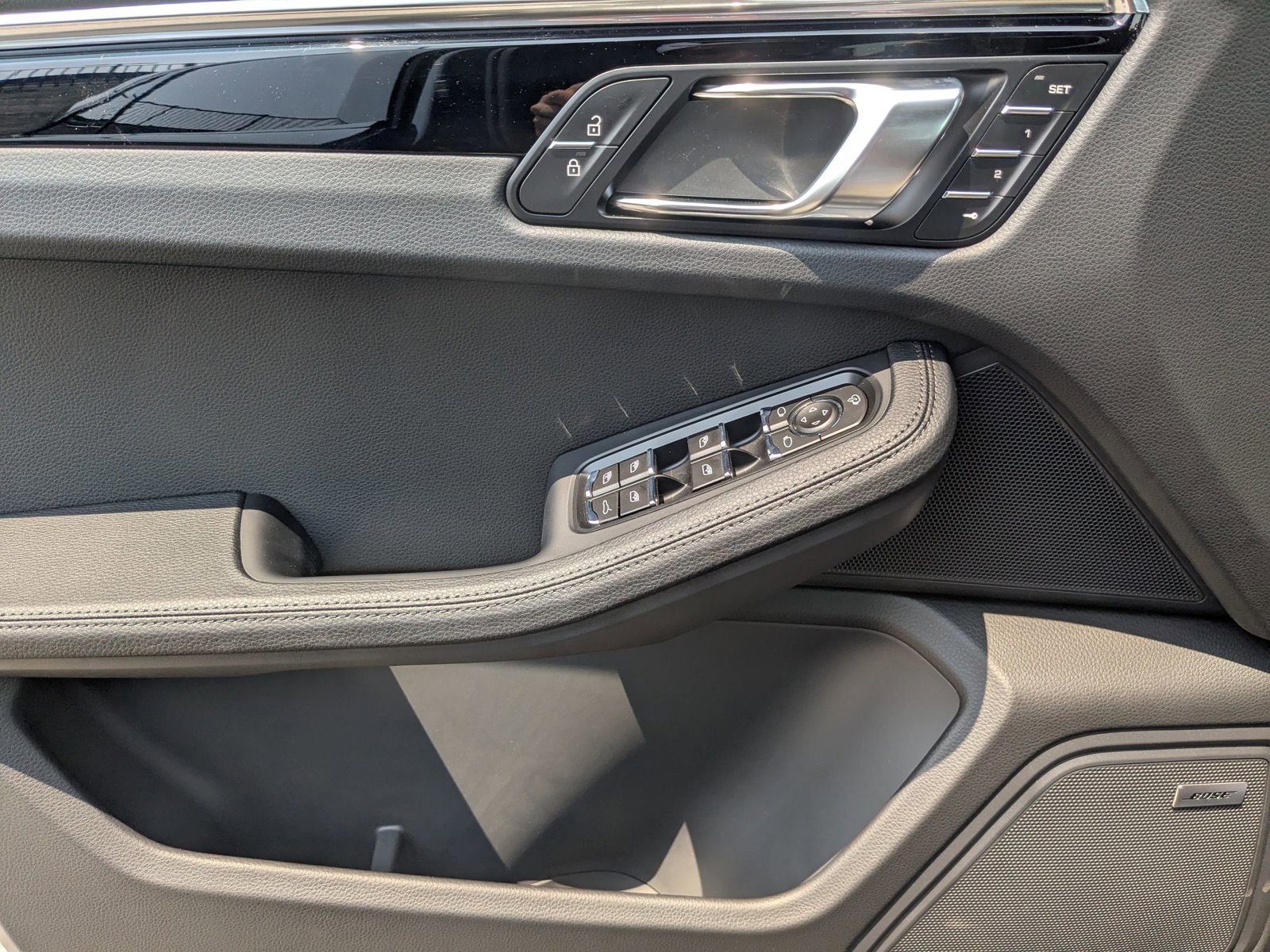 New 2025 Porsche Macan image 13