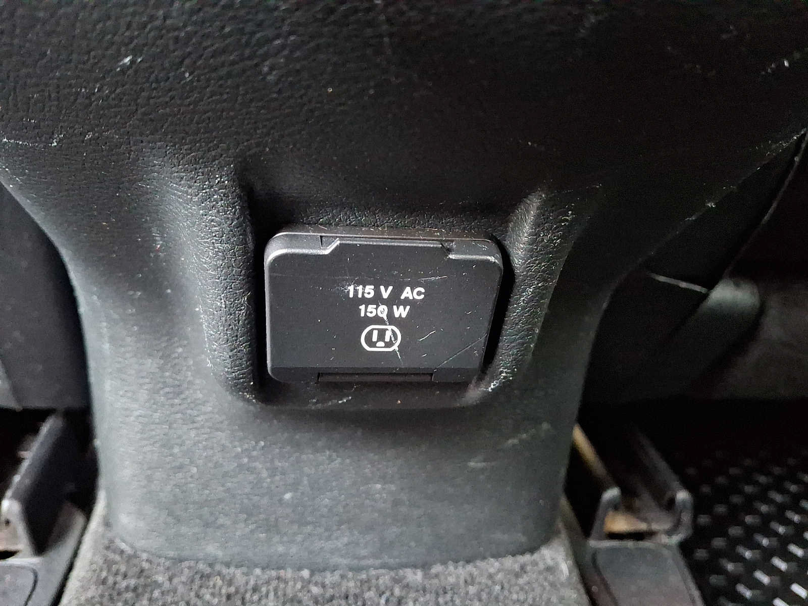 Used 2016 Jeep Cherokee Latitude AWD/4WD image 11