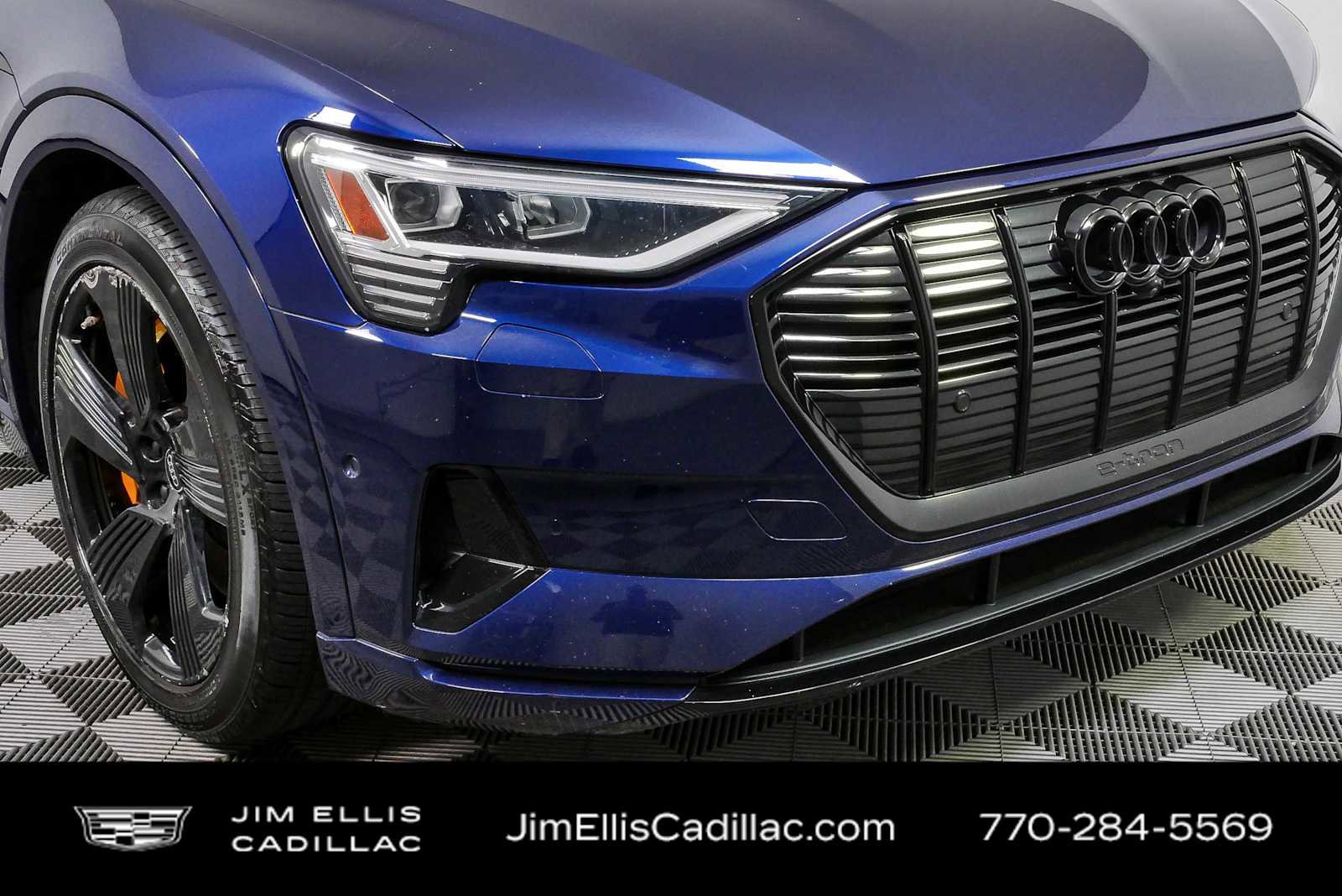 Used 2022 Audi e-tron Premium Plus AWD/4WD image 39