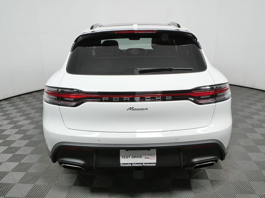 Certified 2026 Porsche Macan Turbo AWD/4WD image 32