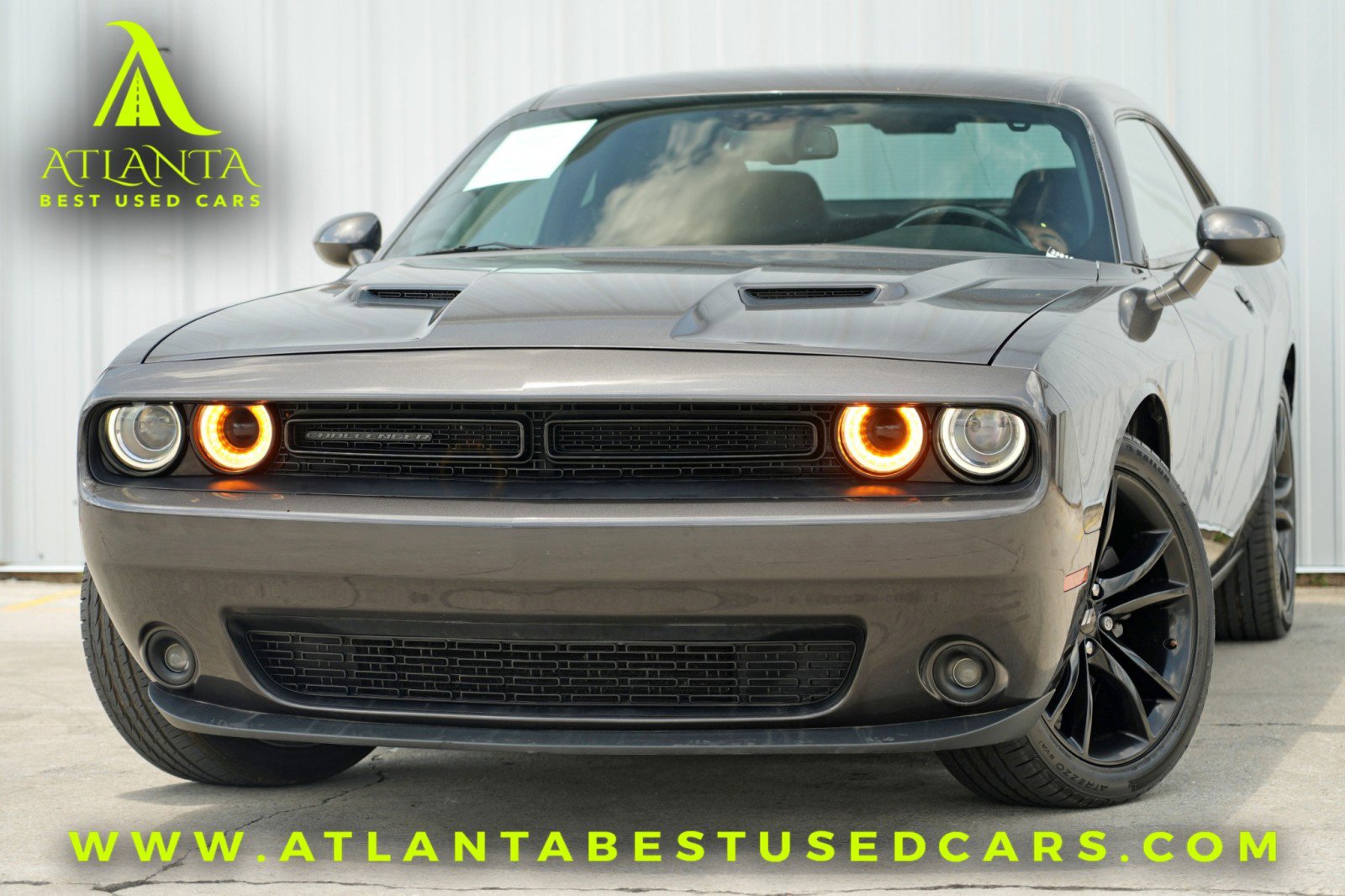Used 2018 Dodge Challenger SXT w/ Blacktop Package image 1