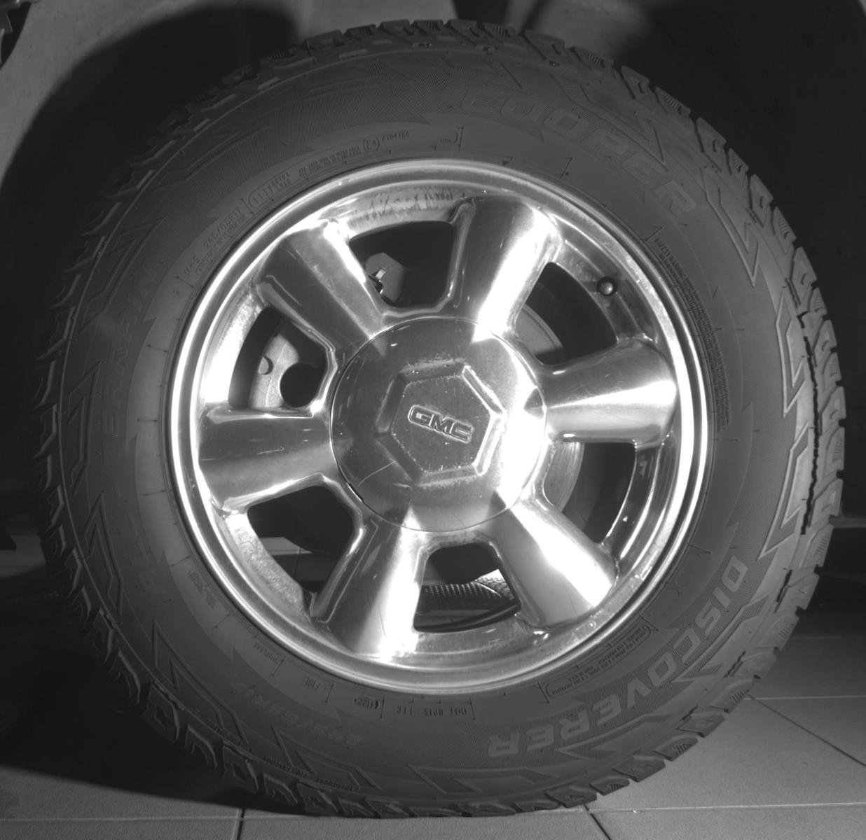 Used 2004 GMC Envoy SLT RWD image 12