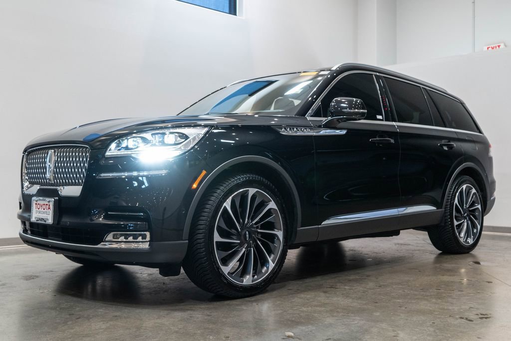 Used 2021 Lincoln Aviator Reserve w/ Equipment Group 202A AWD/4WD image 3