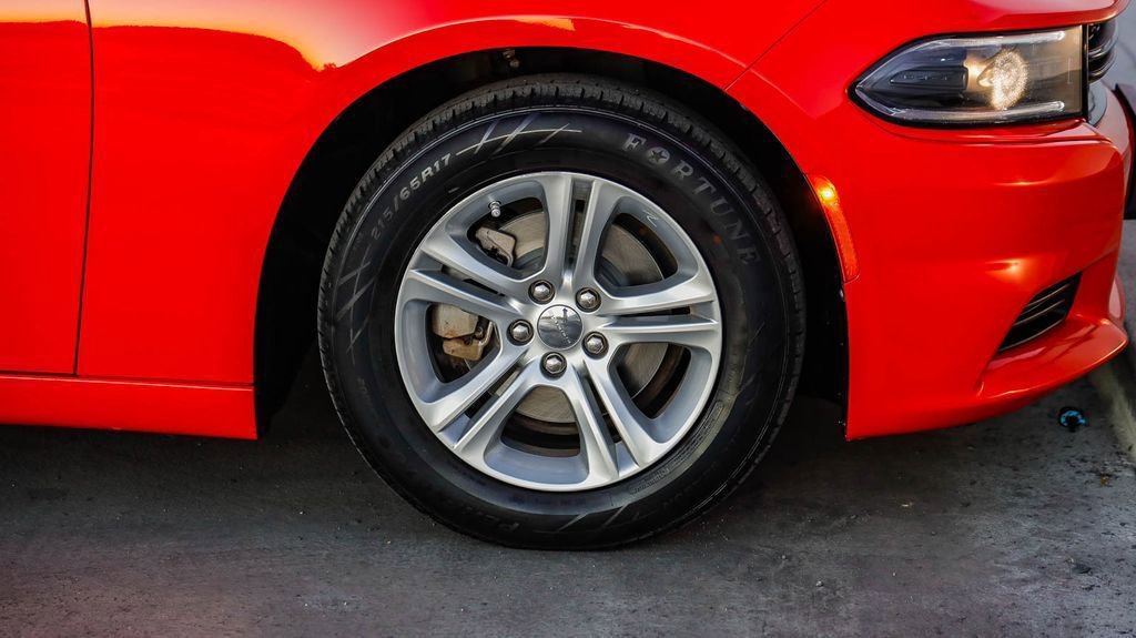 Used 2022 Dodge Charger SXT image 11