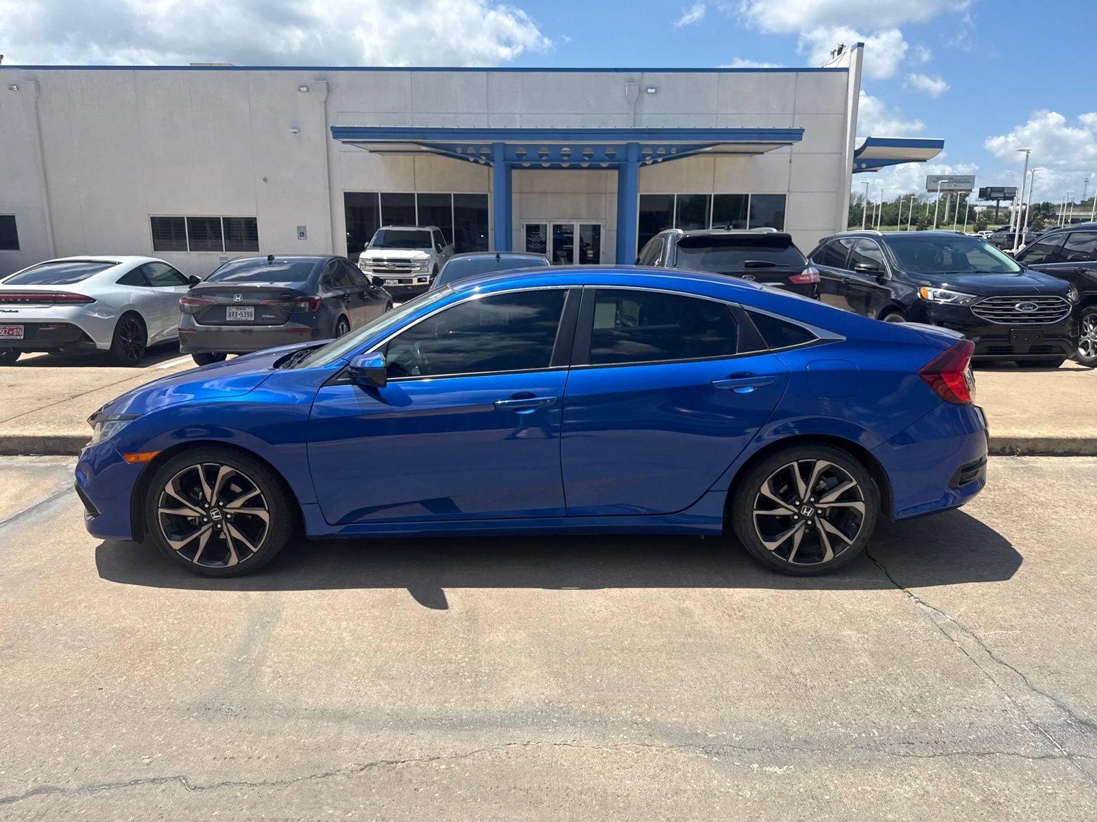 Used 2021 Honda Civic Sport image 4
