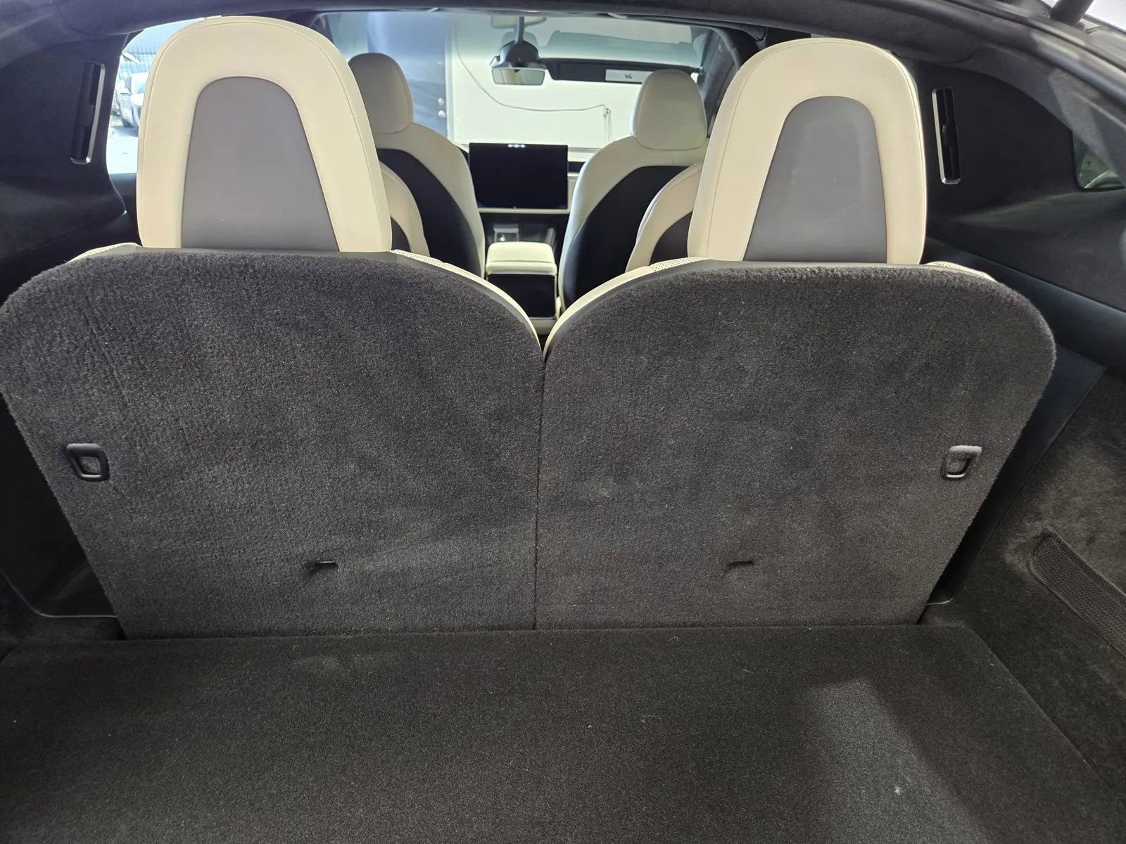 Used 2023 Tesla Model X image 10