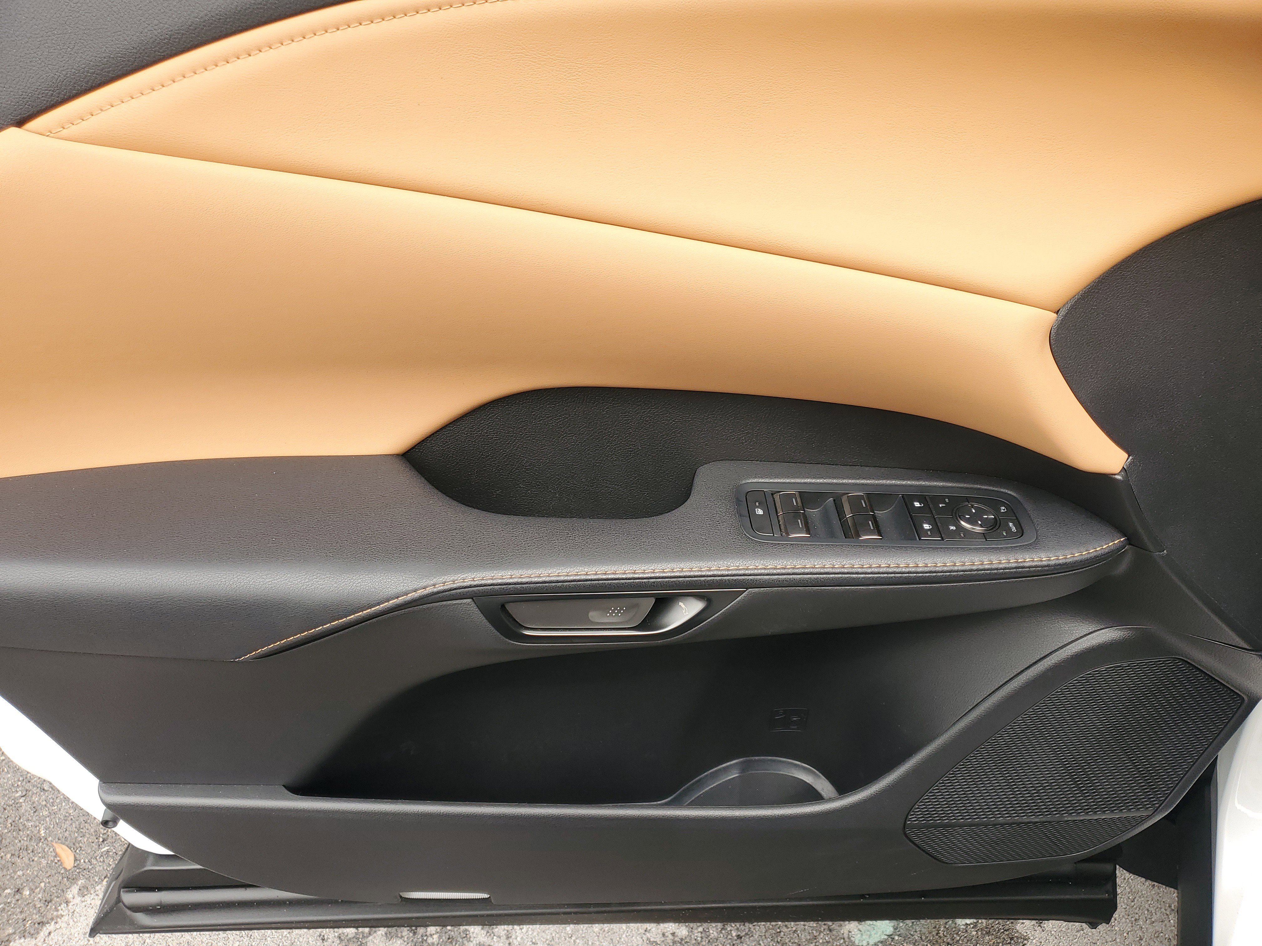 Used 2025 Lexus RX 350h w/ Accessory Package (K3) image 19