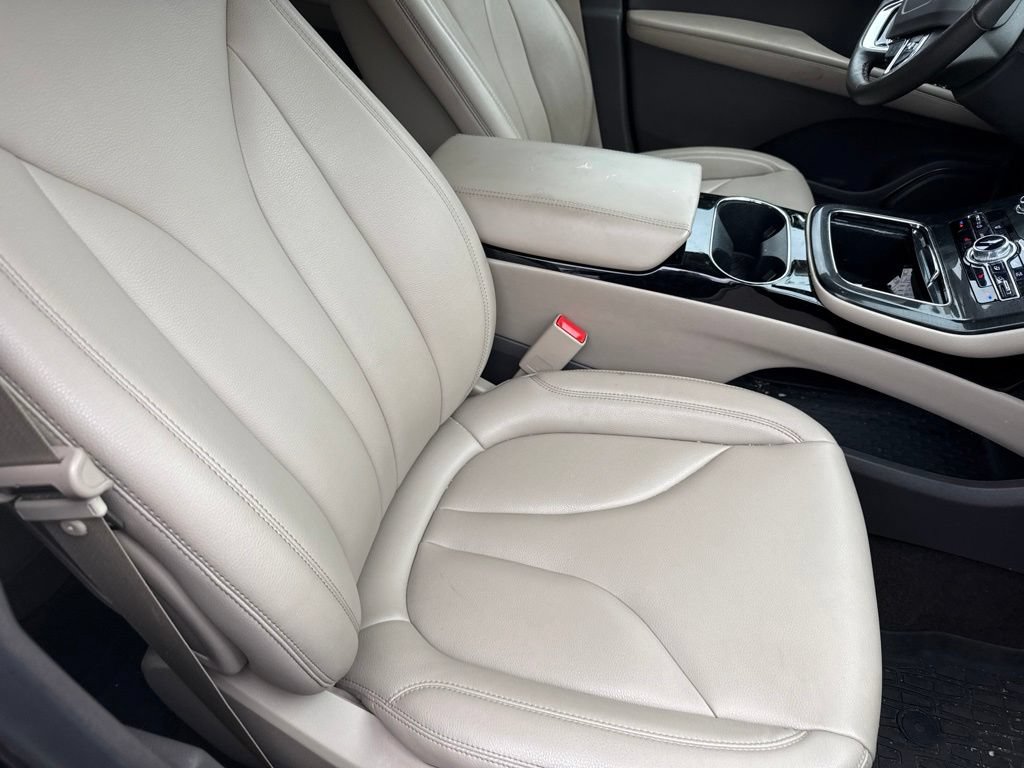 Used 2023 Lincoln Nautilus AWD w/ Premium Package image 6