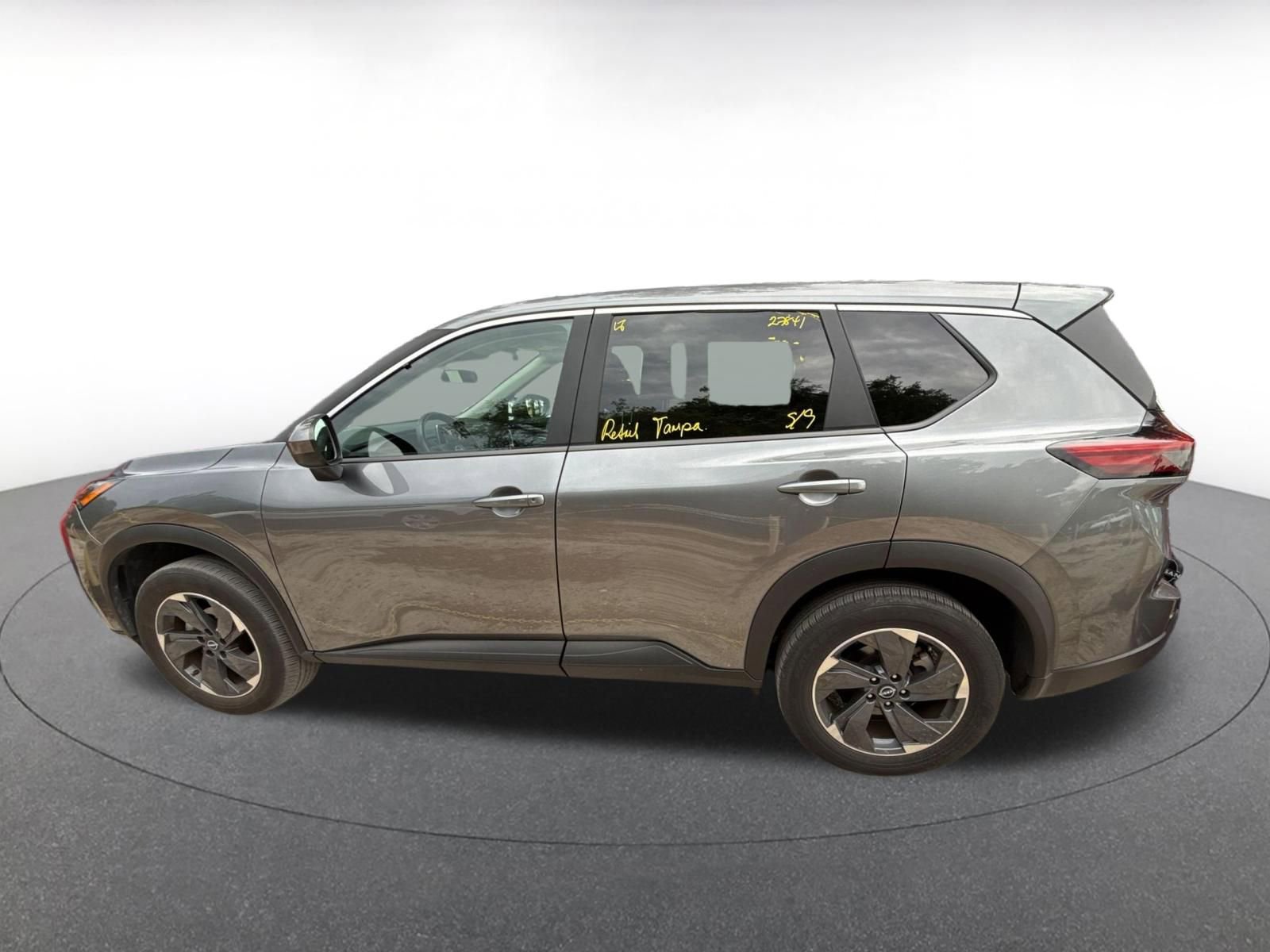 Used 2025 Nissan Rogue SV FWD image 4