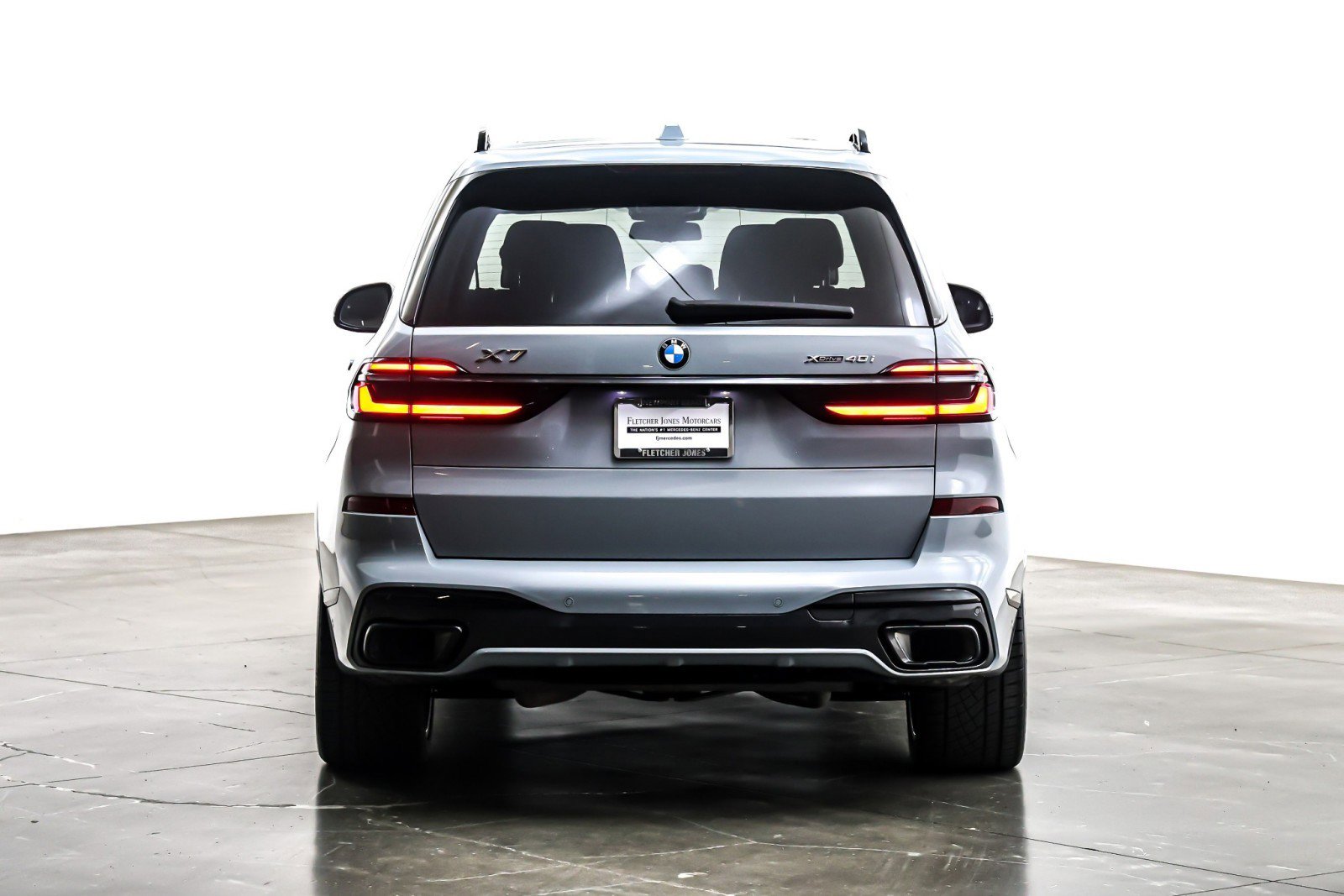 Used 2024 BMW X7 xDrive40i w/ M Sport Package image 5
