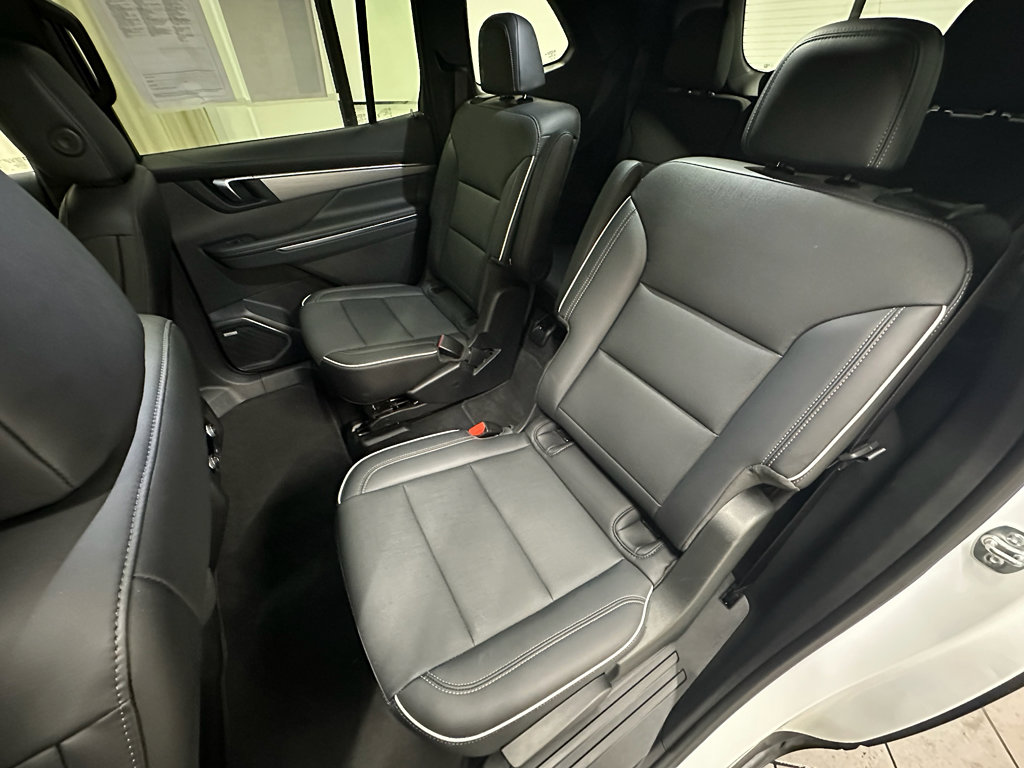 Certified 2025 Buick Enclave Preferred image 26