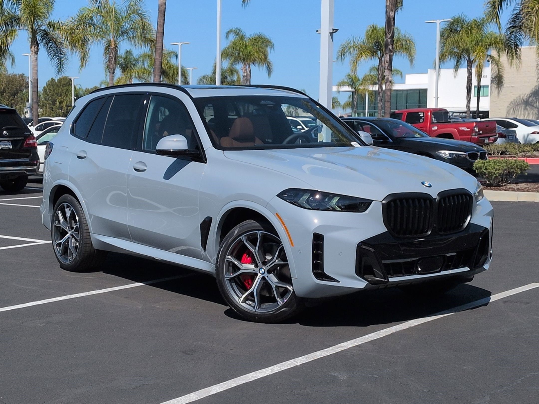 New 2026 BMW X5 xDrive40i w/ M Sport Package image 2