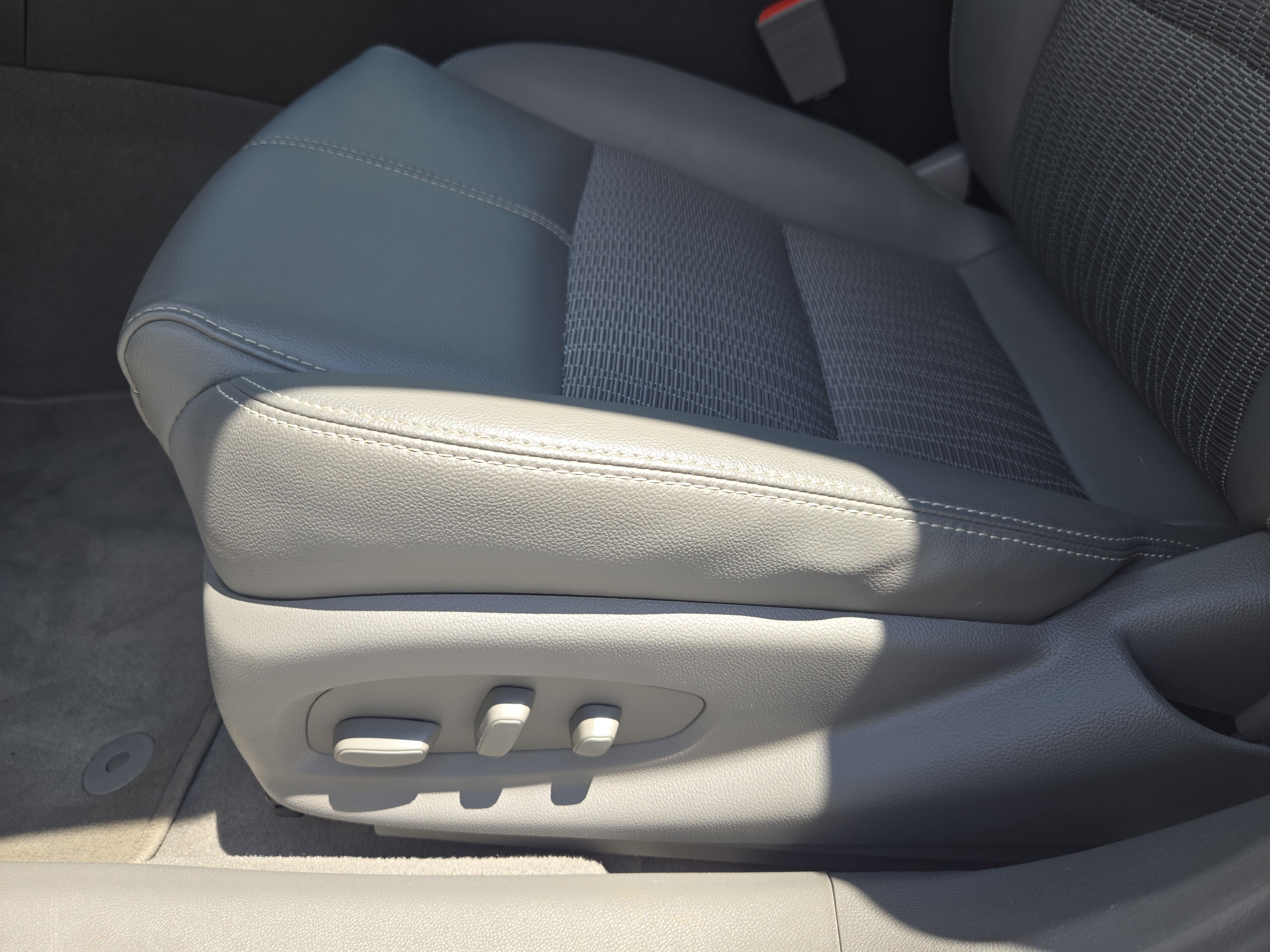 Used 2019 Chevrolet Impala LS FWD image 25
