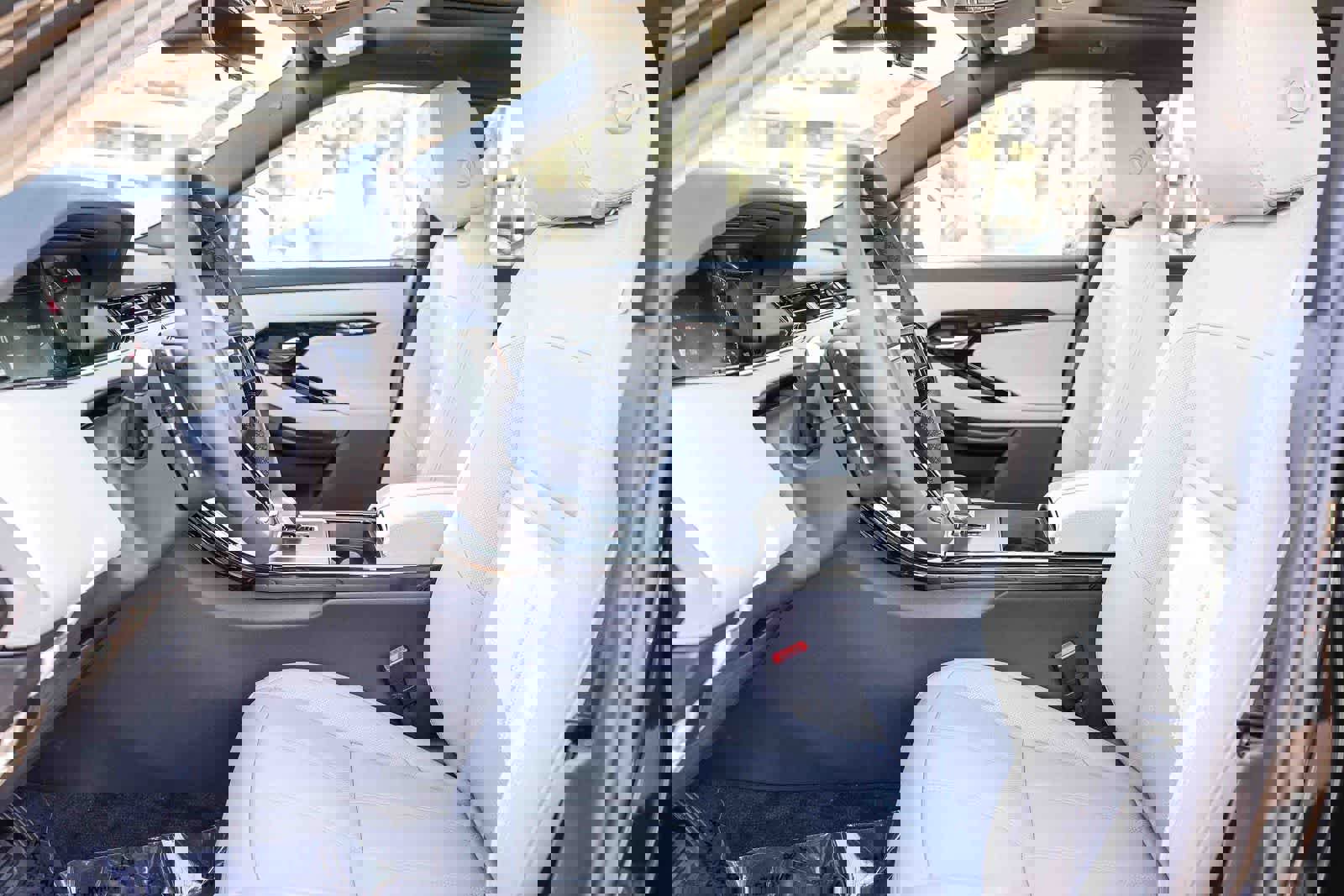 New 2026 Land Rover Range Rover Evoque S image 15