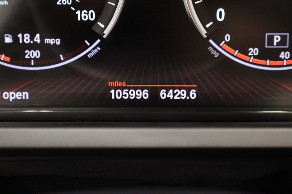 Used 2011 BMW 750Li xDrive image 25