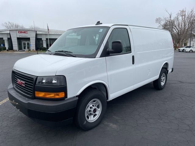 New 2025 GMC Savana 2500 w/ Driver Convenience Package RWD image 3