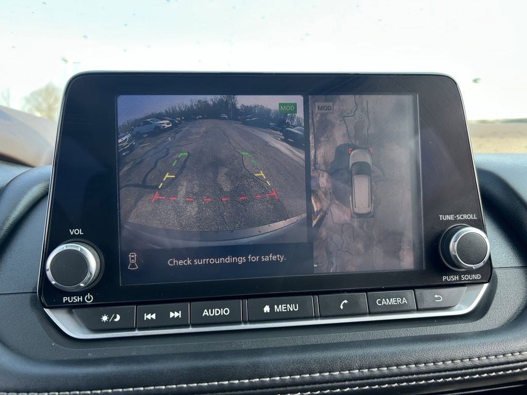 Used 2021 Nissan Rogue SL AWD/4WD image 13