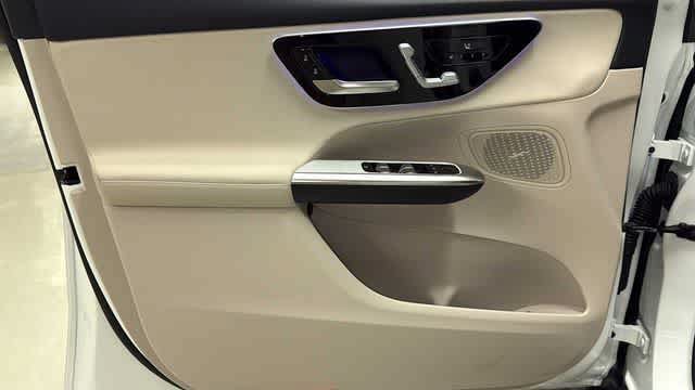 Used 2026 Mercedes-Benz GLC 300 4MATIC image 14