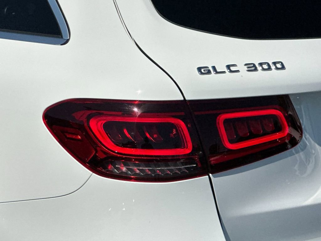 Used 2021 Mercedes-Benz GLC 300 4MATIC image 26