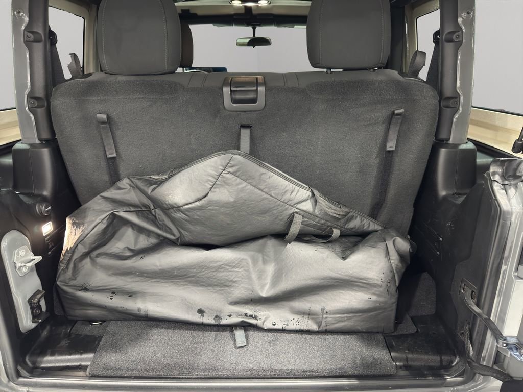 Used 2021 Jeep Wrangler Willys image 9