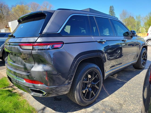 Used 2022 Jeep Grand Cherokee Overland image 3