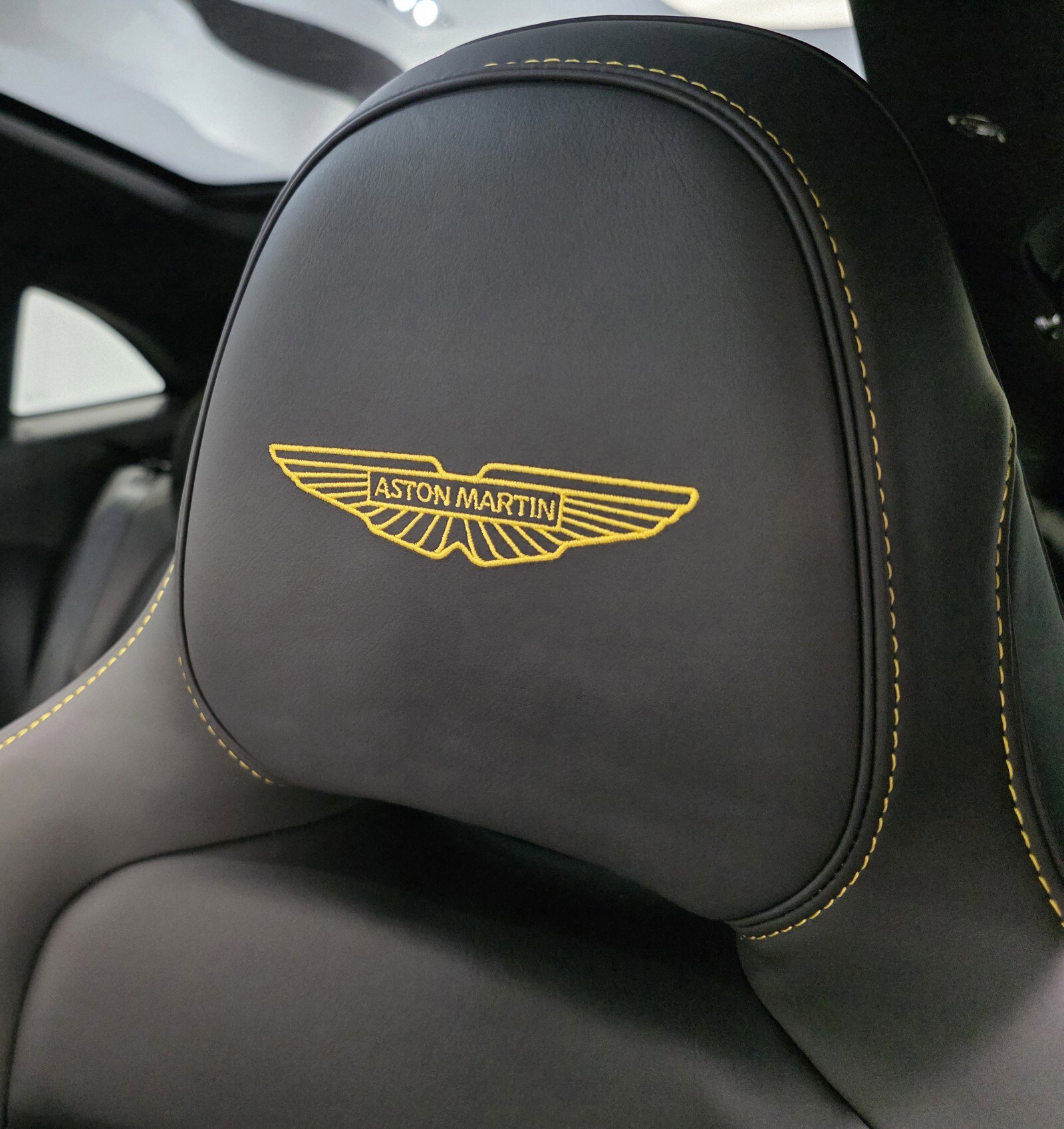 New 2025 Aston Martin DBX 707 image 5