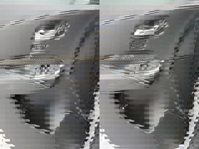 Certified 2022 Cadillac XT4 Sport w/ Enhanced Visibility Package image 27