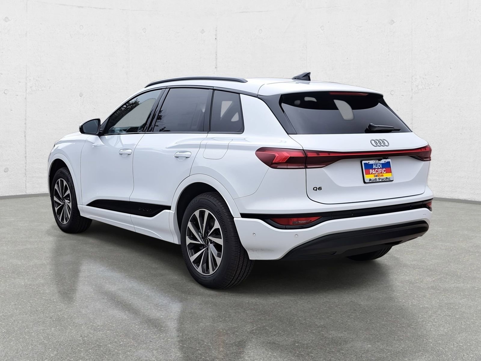 New 2025 Audi Q6 e-tron Premium Plus AWD/4WD image 7