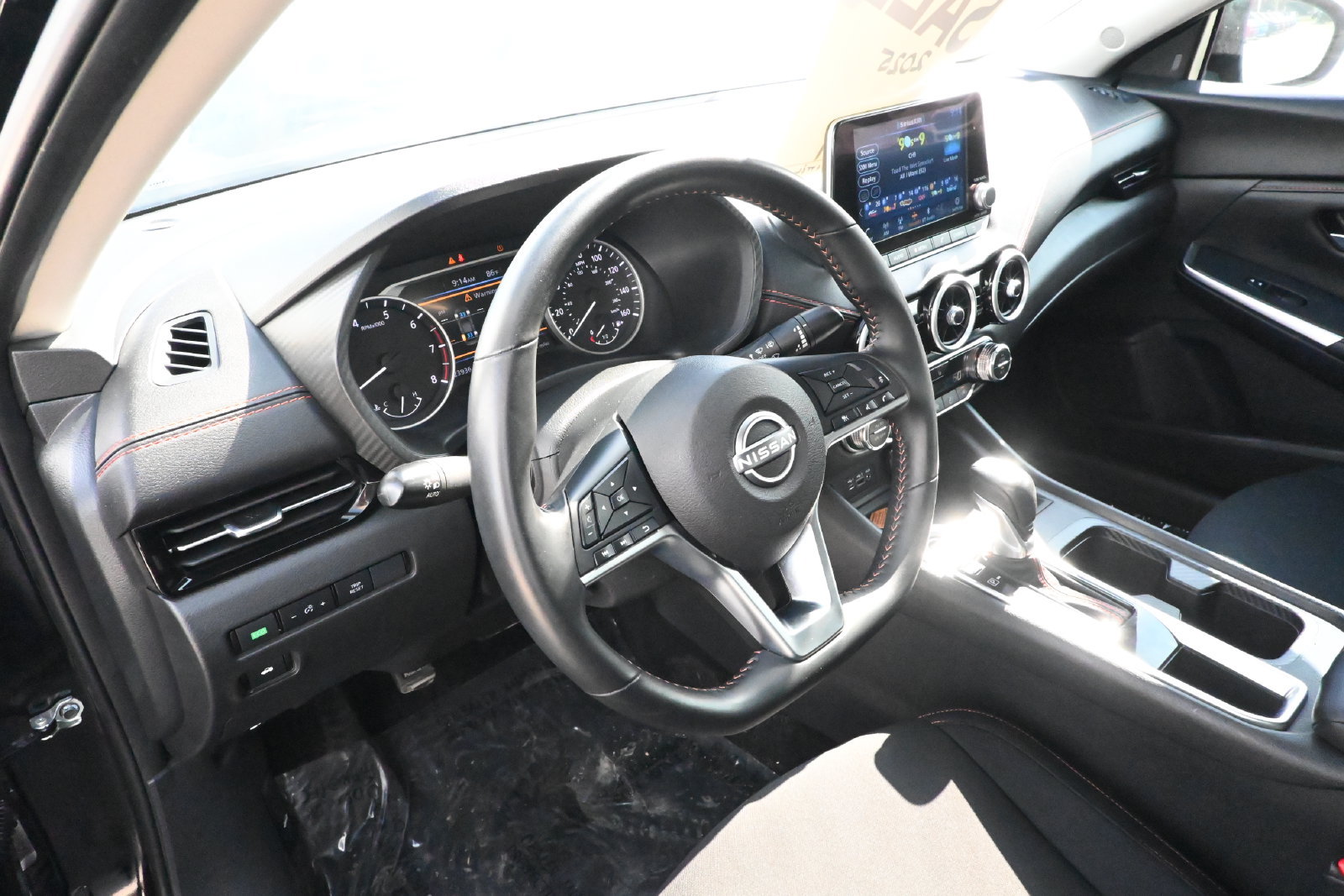 Used 2025 Nissan Sentra SR FWD image 9