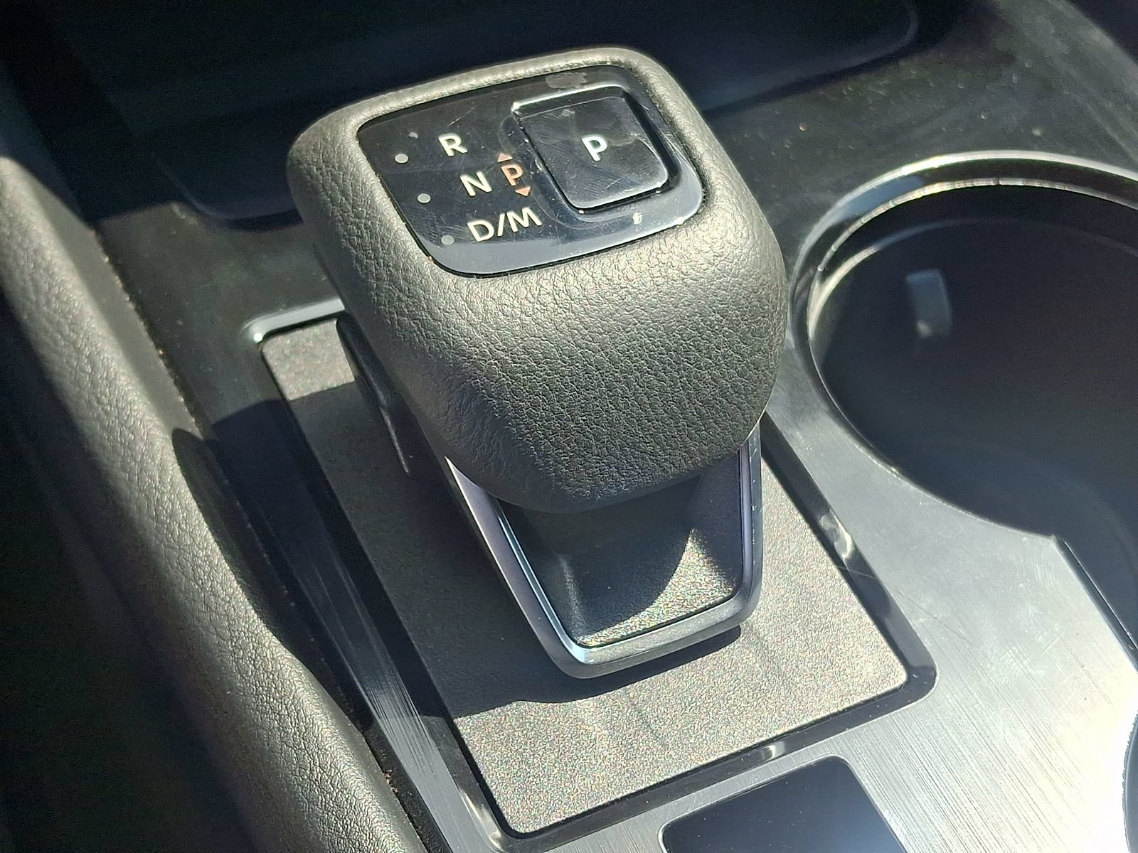 Used 2024 Nissan Rogue SV AWD/4WD image 13