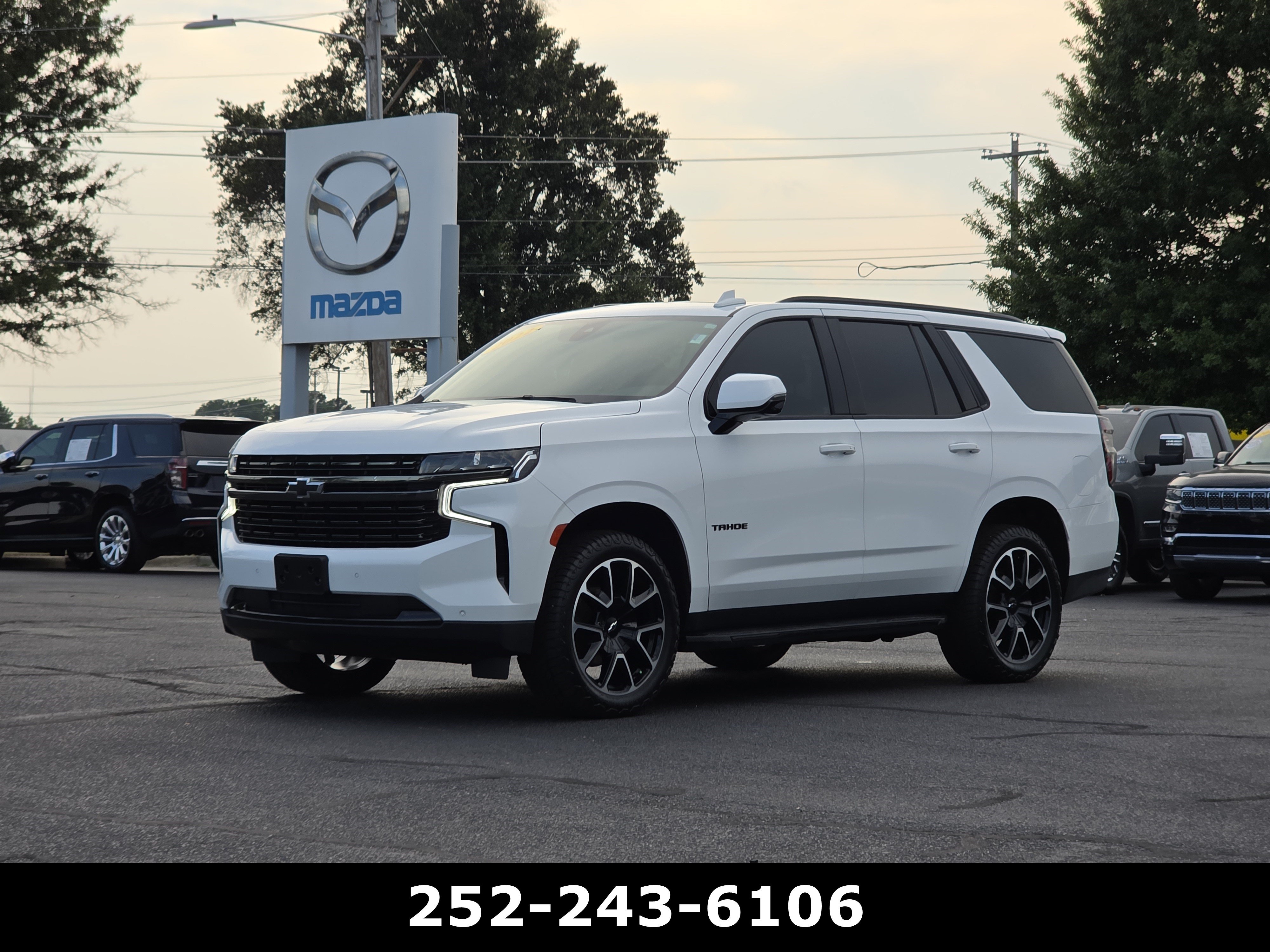 Used 2022 Chevrolet Tahoe RST w/ Luxury Package AWD/4WD image 3
