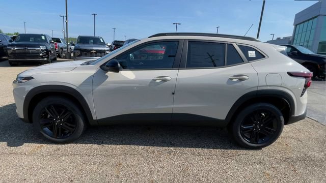 New 2026 Chevrolet Trax ACTIV w/ Sunroof Package FWD image 7