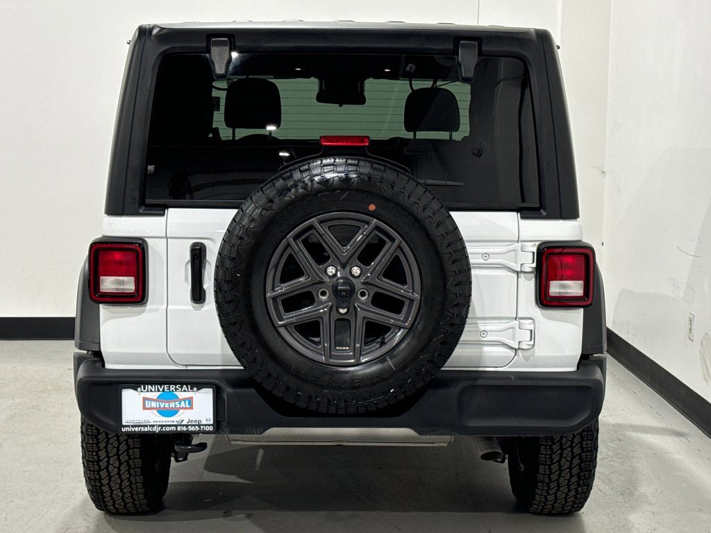 Used 2024 Jeep Wrangler Sport S image 21