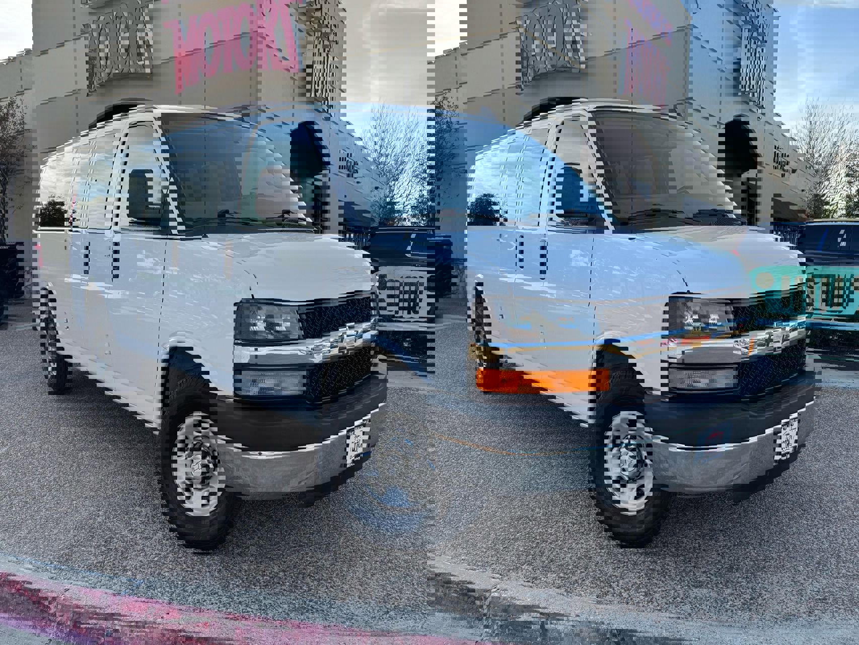 Used 2016 Chevrolet Express 3500 LT w/ LT Preferred Equipment Group image 1