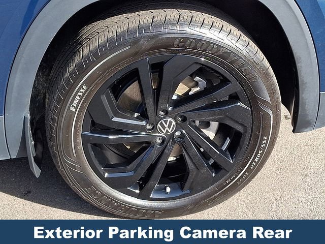 Used 2023 Volkswagen Atlas SE w/ Black Wheel Package image 10
