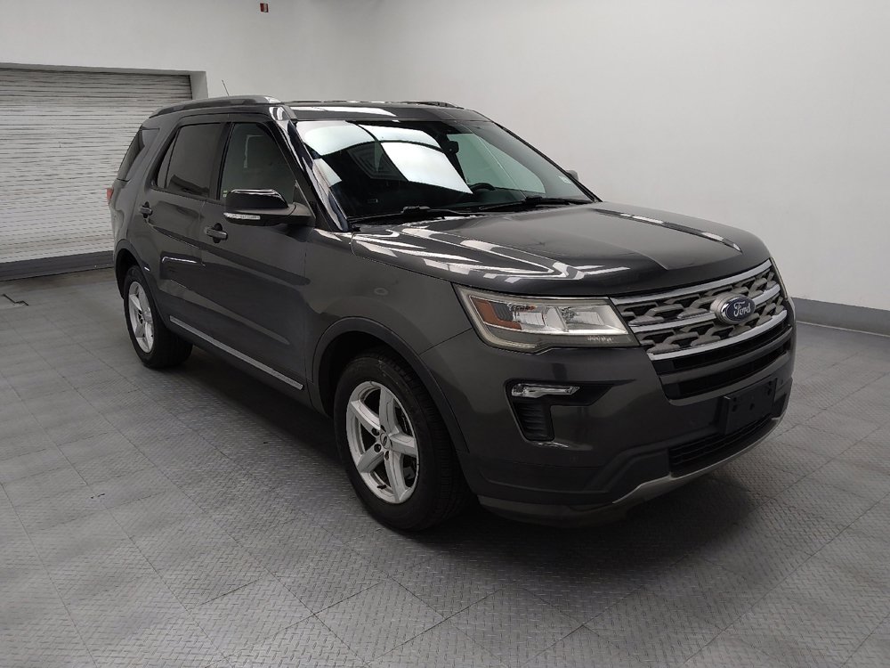 Used 2018 Ford Explorer XLT w/ Equipment Group 202A FWD image 13
