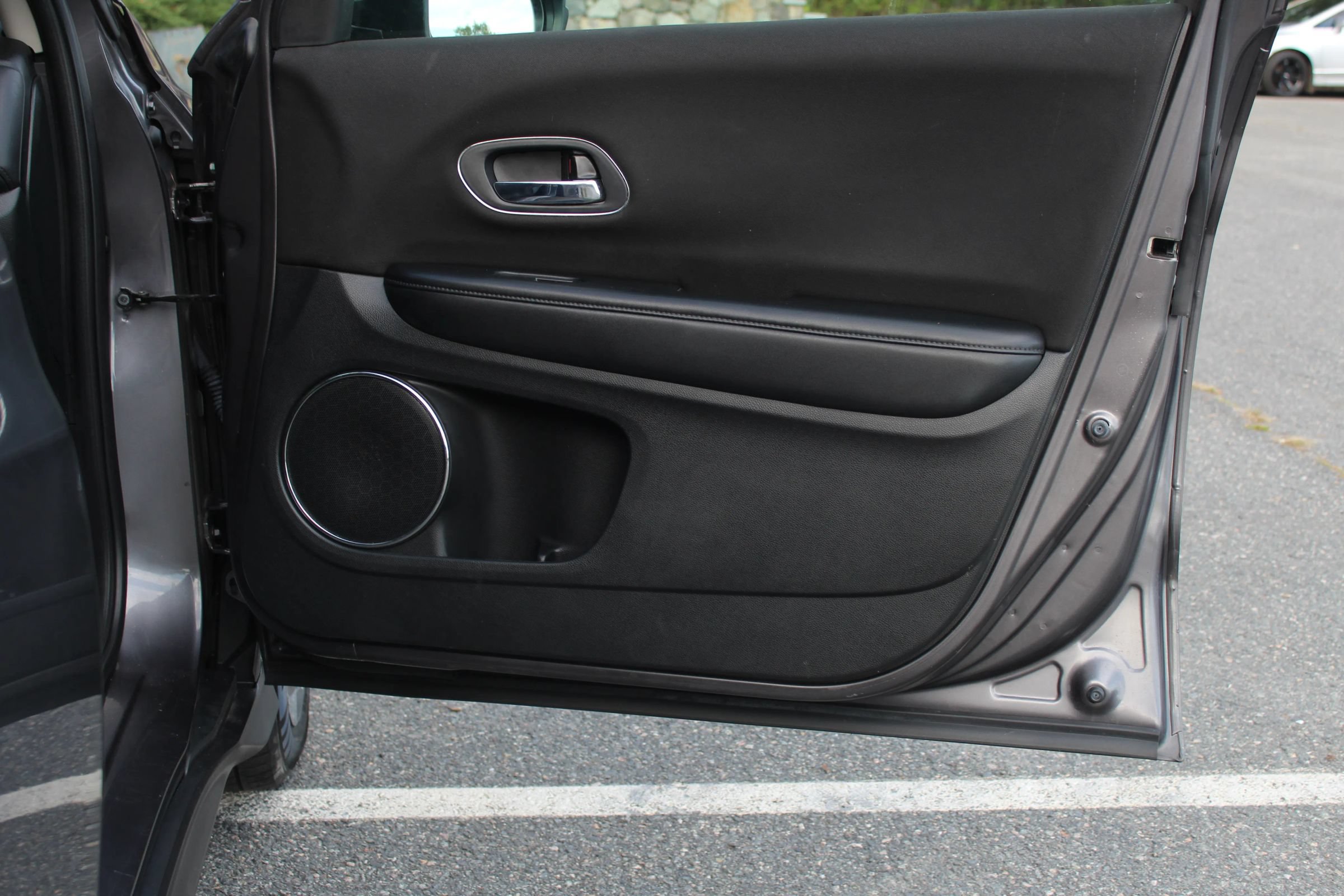 Used 2018 Honda HR-V EX image 18