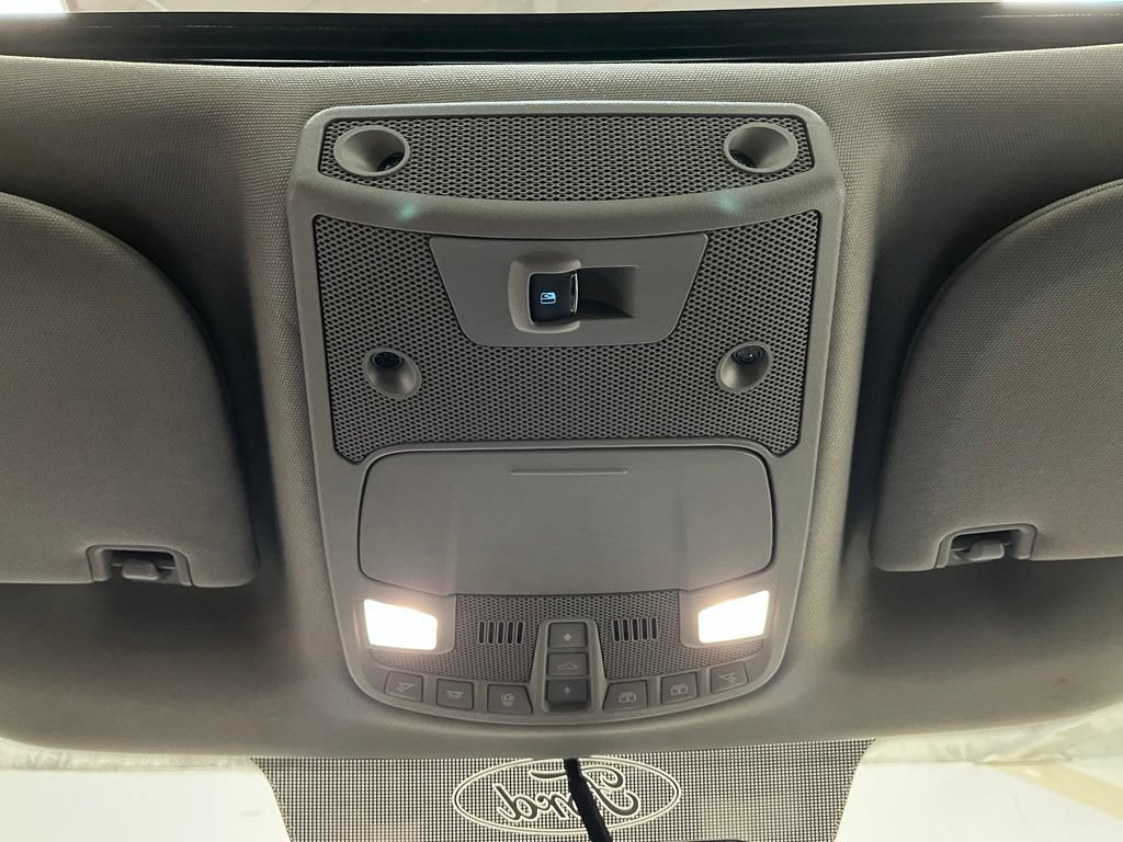 Used 2018 Ford F150 Lariat w/ Heavy-Duty Payload Package AWD/4WD image 9