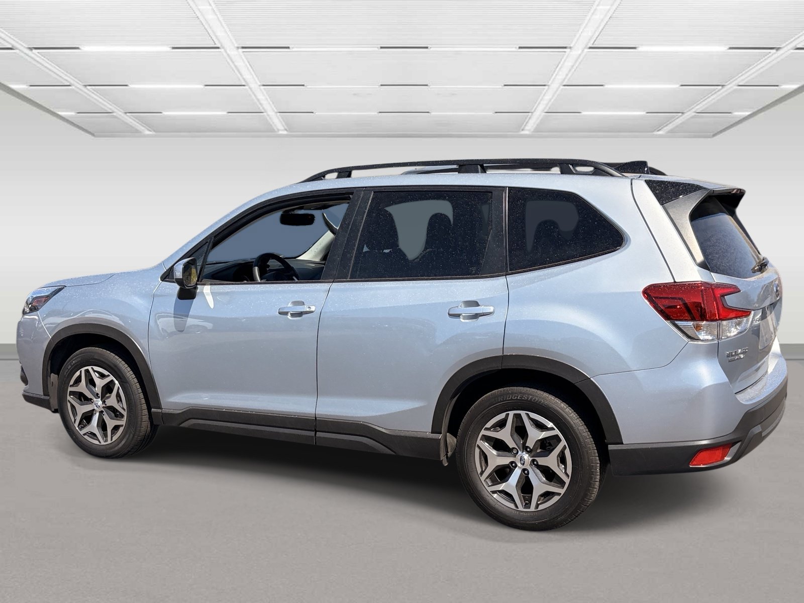 Certified 2024 Subaru Forester Premium AWD/4WD image 3