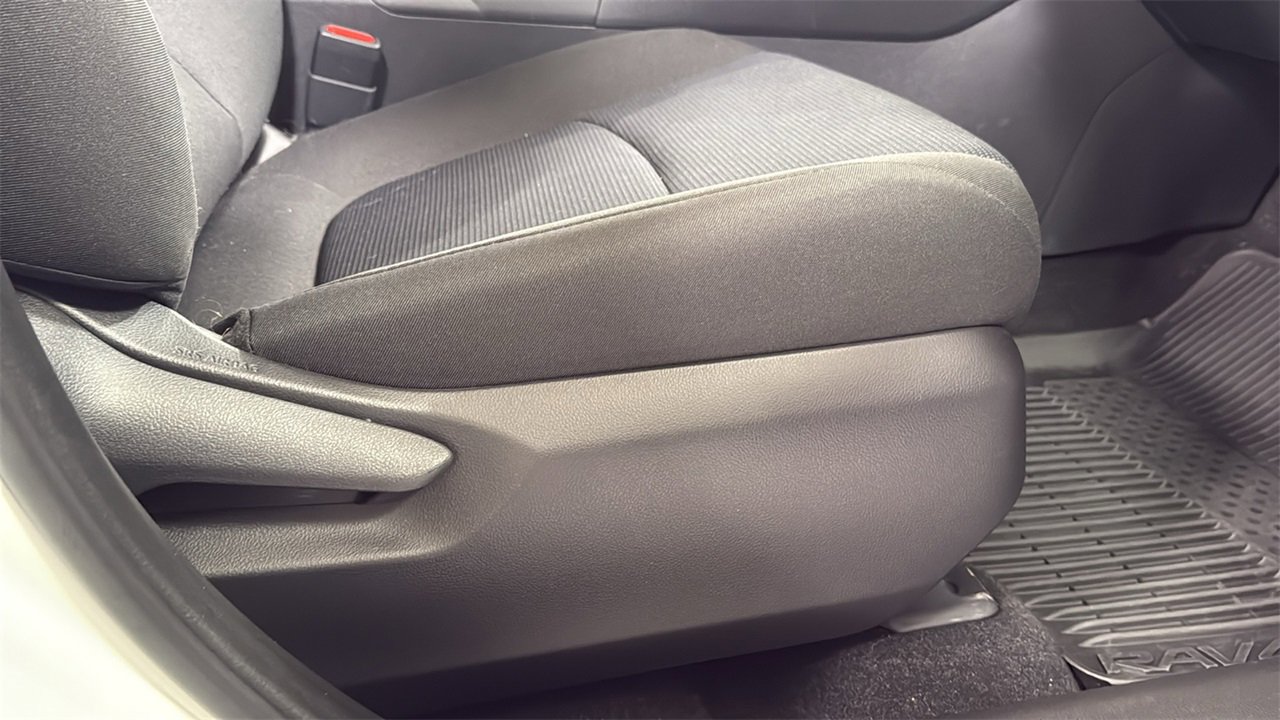 Certified 2025 Toyota RAV4 LE image 20