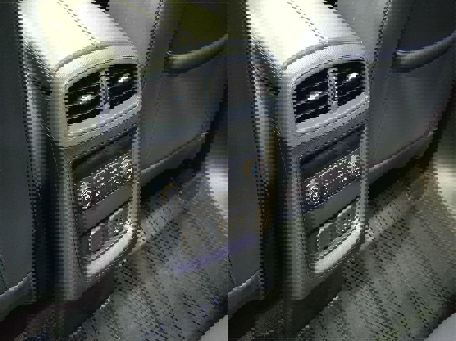 Used 2020 Buick Envision Premium image 24