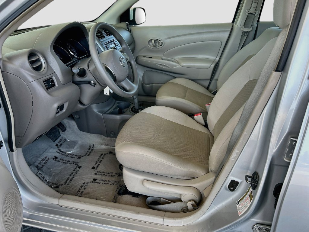 Used 2012 Nissan Versa SV FWD image 18