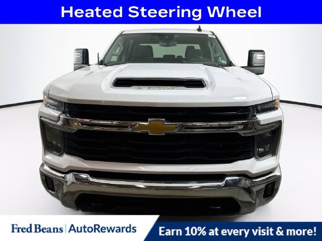 Used 2025 Chevrolet Silverado 2500 LT w/ Convenience Package AWD/4WD image 2