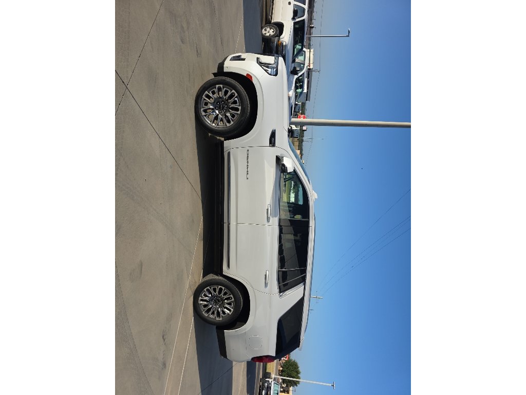 Certified 2023 GMC Yukon Denali Ultimate AWD/4WD image 4