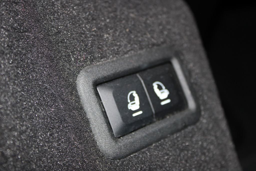 Used 2023 Jeep Grand Wagoneer 4WD image 36