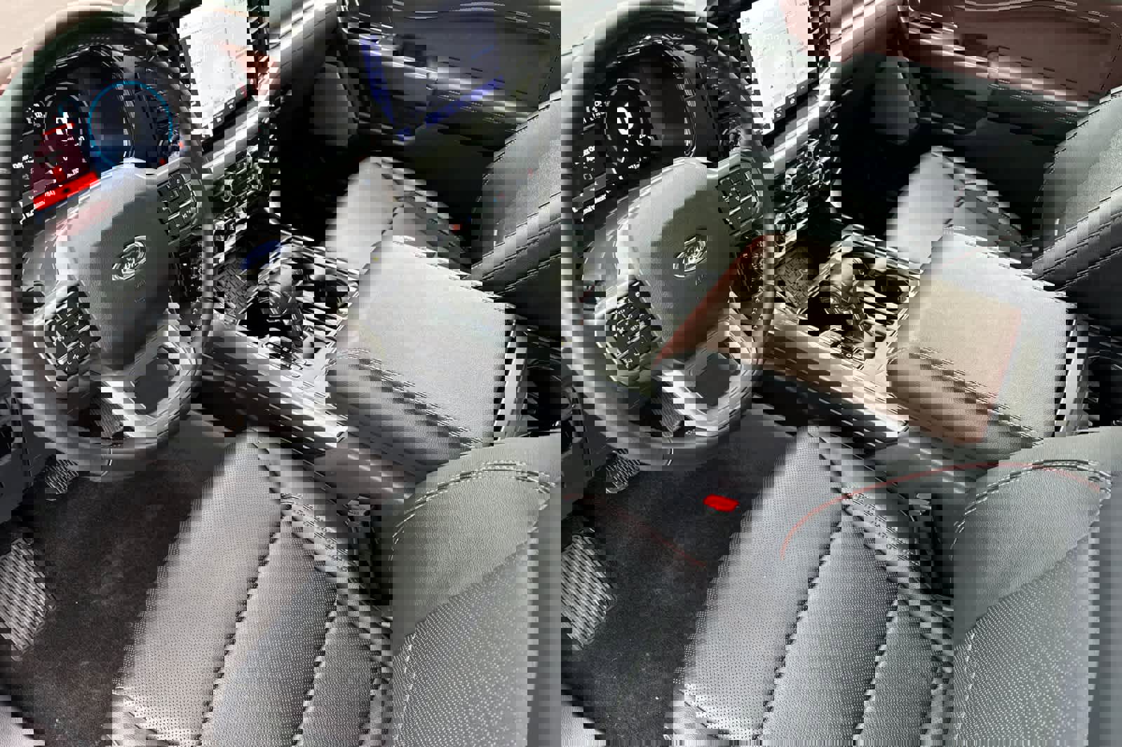 Certified 2023 Ford F150 Lariat w/ Equipment Group 502A High image 11